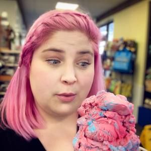 Meet your Posher, Michela